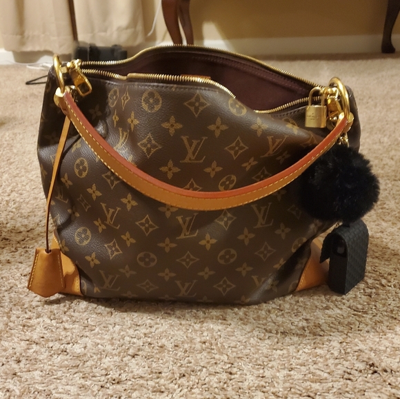 TRADED ❤️ Louis vuitton Berri PM - Picture 5 of 16